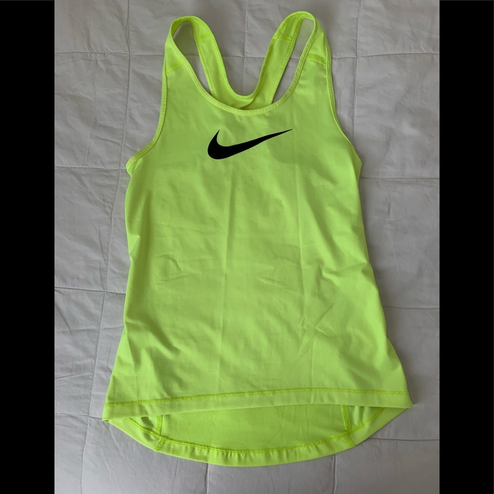 Nike woman’s yellow size small tank